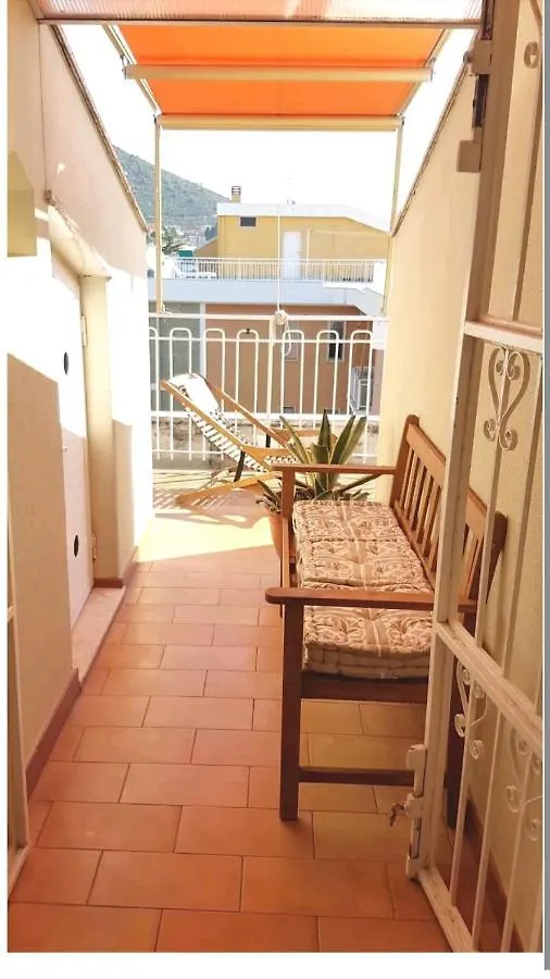La Casa Bianca Villa Ceriale 0*,  Italy